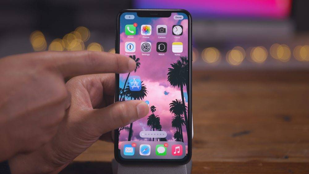 iOS-14-Home-Screen-tips-and-tricks-Move-multiple-apps-1