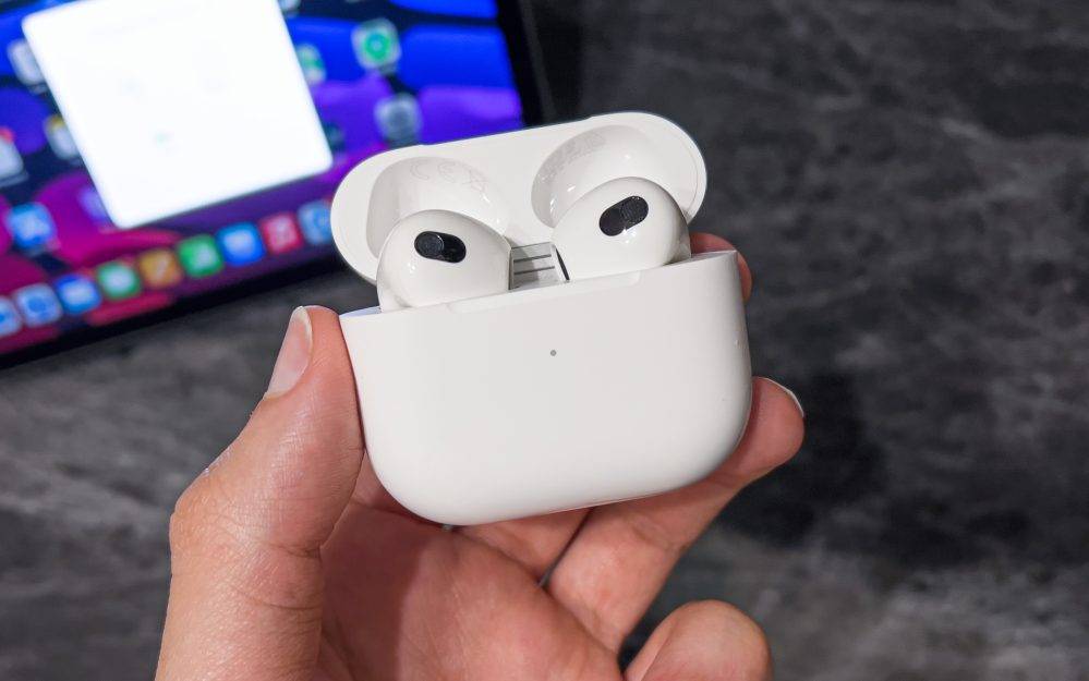 AirPods-3-4-1