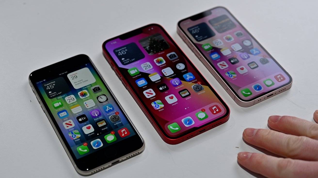 47394-93170-iPhone-SE-vs-iPhone-13-vs-iPhone-13-mini-displays-xl