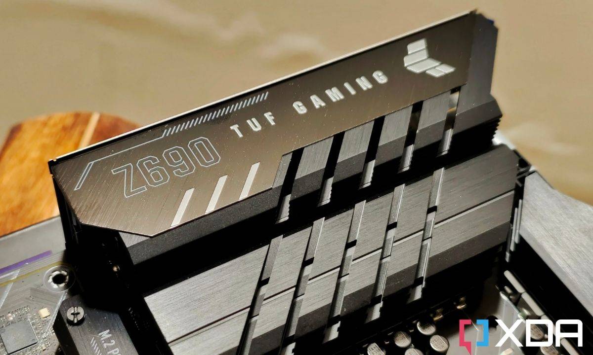 ASUS-TUF-Gaming-Z690-Plus-WiFi-D4-motherboard-vrm-1