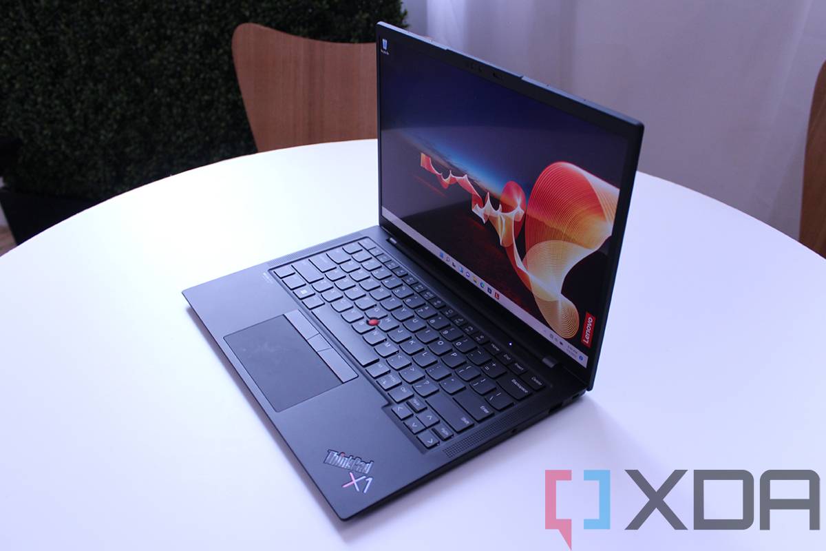 Lenovo-ThinkPad-X1-Carbon-Gen-10-1