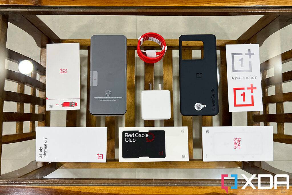 OnePlus-10-Pro-Box-Contents-1024x683-1