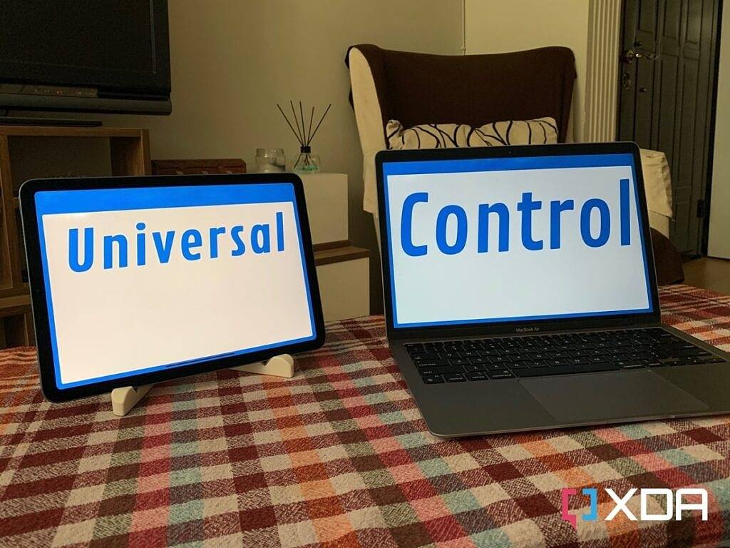 Universal-Control-demonstration-4-Large-1024x768-1