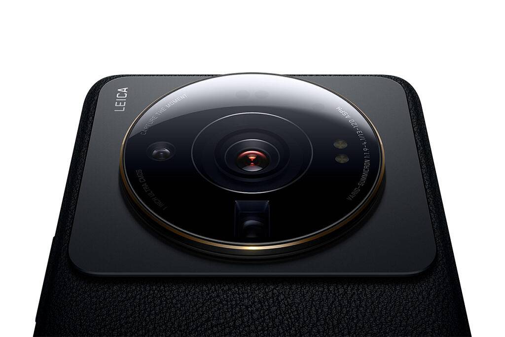 Close-up-image-of-Xiaomi-12S-Ultras-camera-setup-q-ewfjwef-1024x683-1