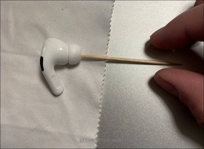 6-clean-AirPods-with-Toothpick