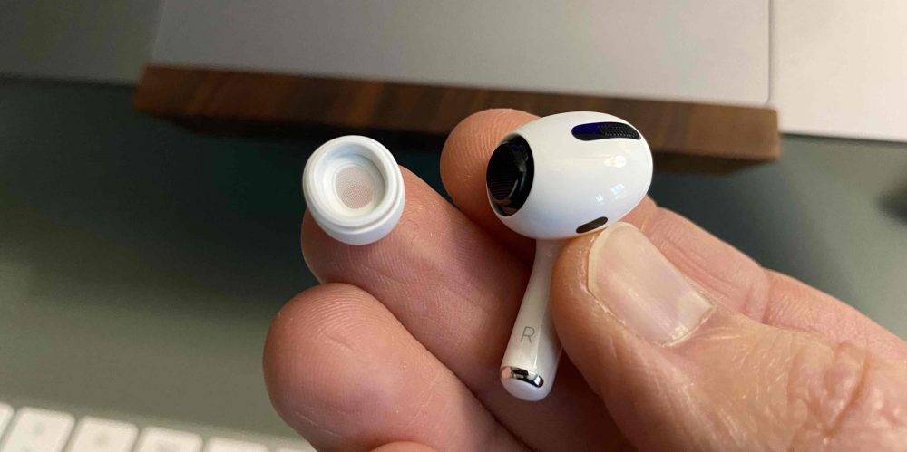 clean-airpods-pro-2