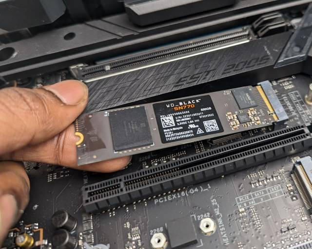 inserting-nvme-ssd-into-m.2-port