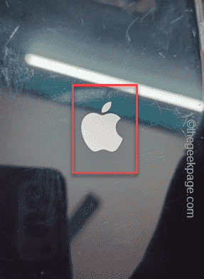 apple-logo-appears-min-e1715186583517